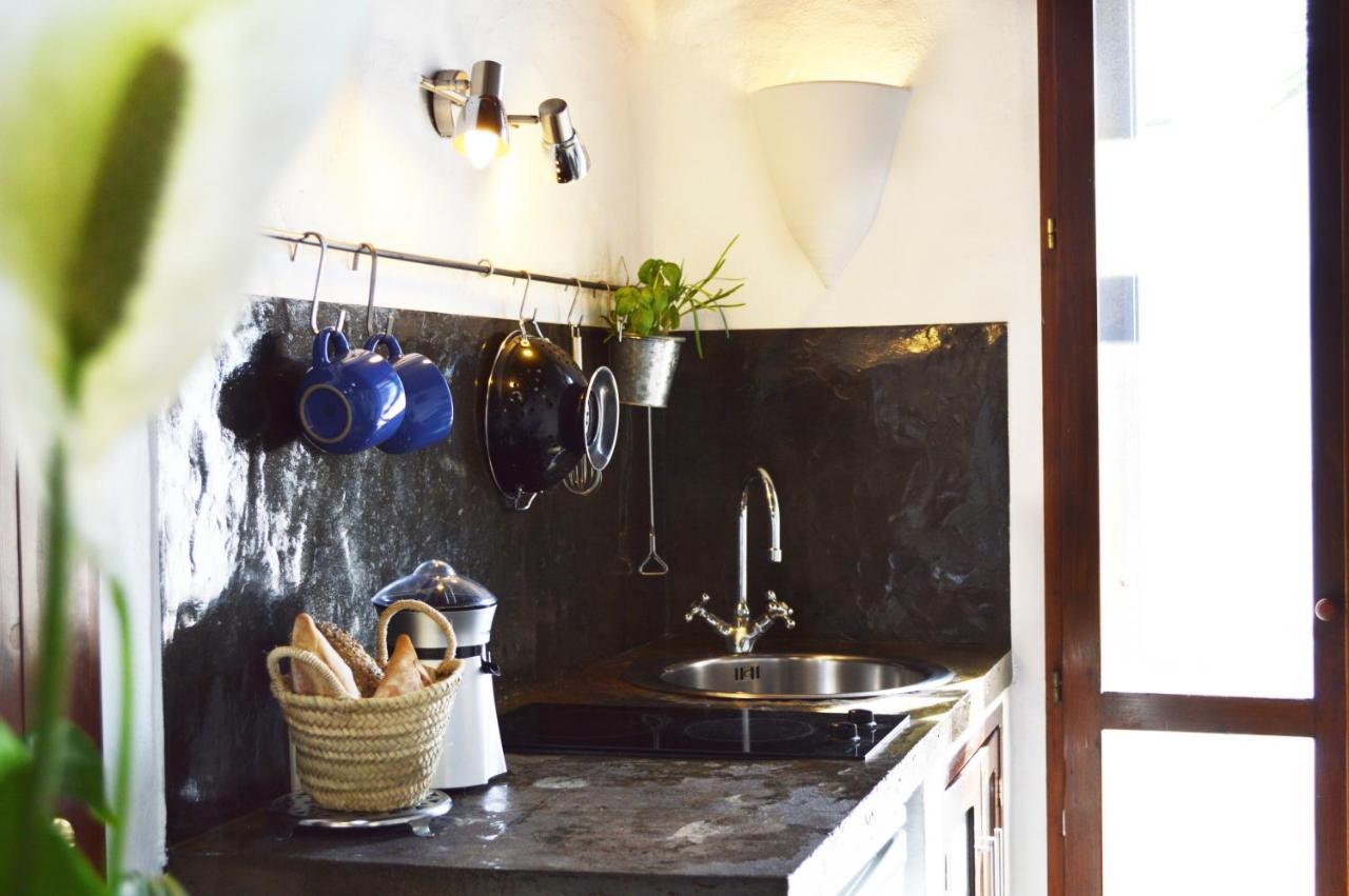 Stylish Getaway With Secluded Patio In Lava Finca Uga Ngoại thất bức ảnh